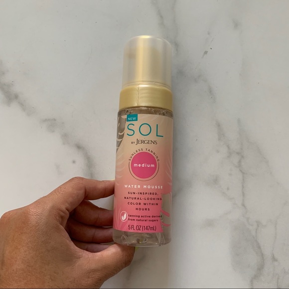 New Sol by Jergens Sunless tanning mousse and mitt bundle - Picture 2 of 7